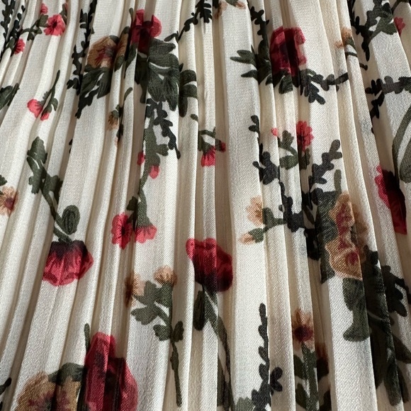 Floral Pleated Flowy Midi Skirt Neutral Colours Size Medium - Picture 4 of 12